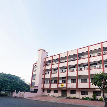 Itsy Hotels Mansi Nashik Exterior foto