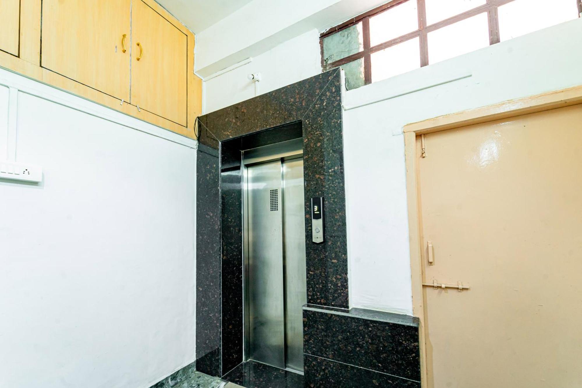 Itsy Hotels Mansi Nashik Exterior foto