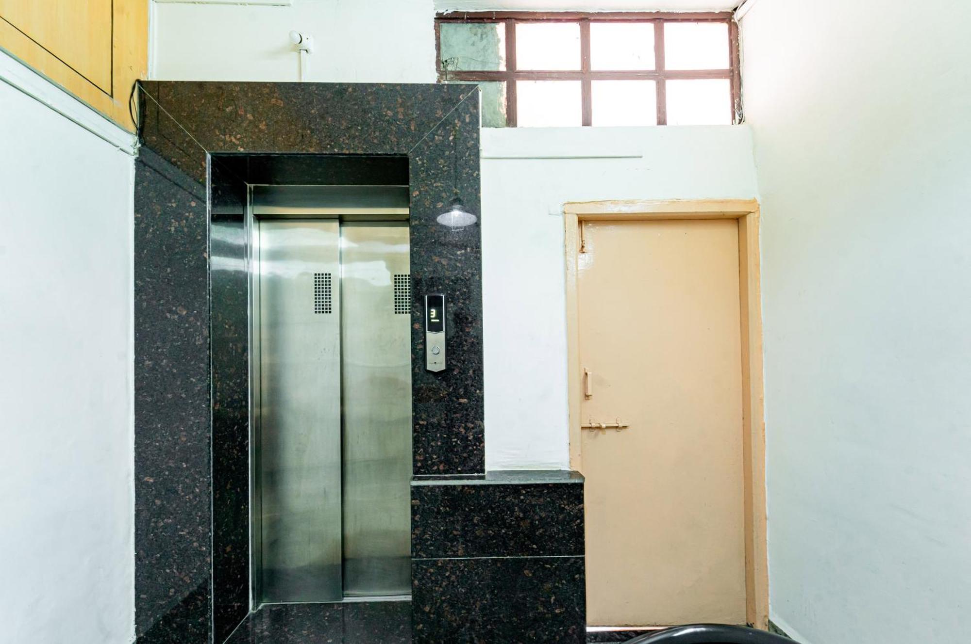 Itsy Hotels Mansi Nashik Exterior foto