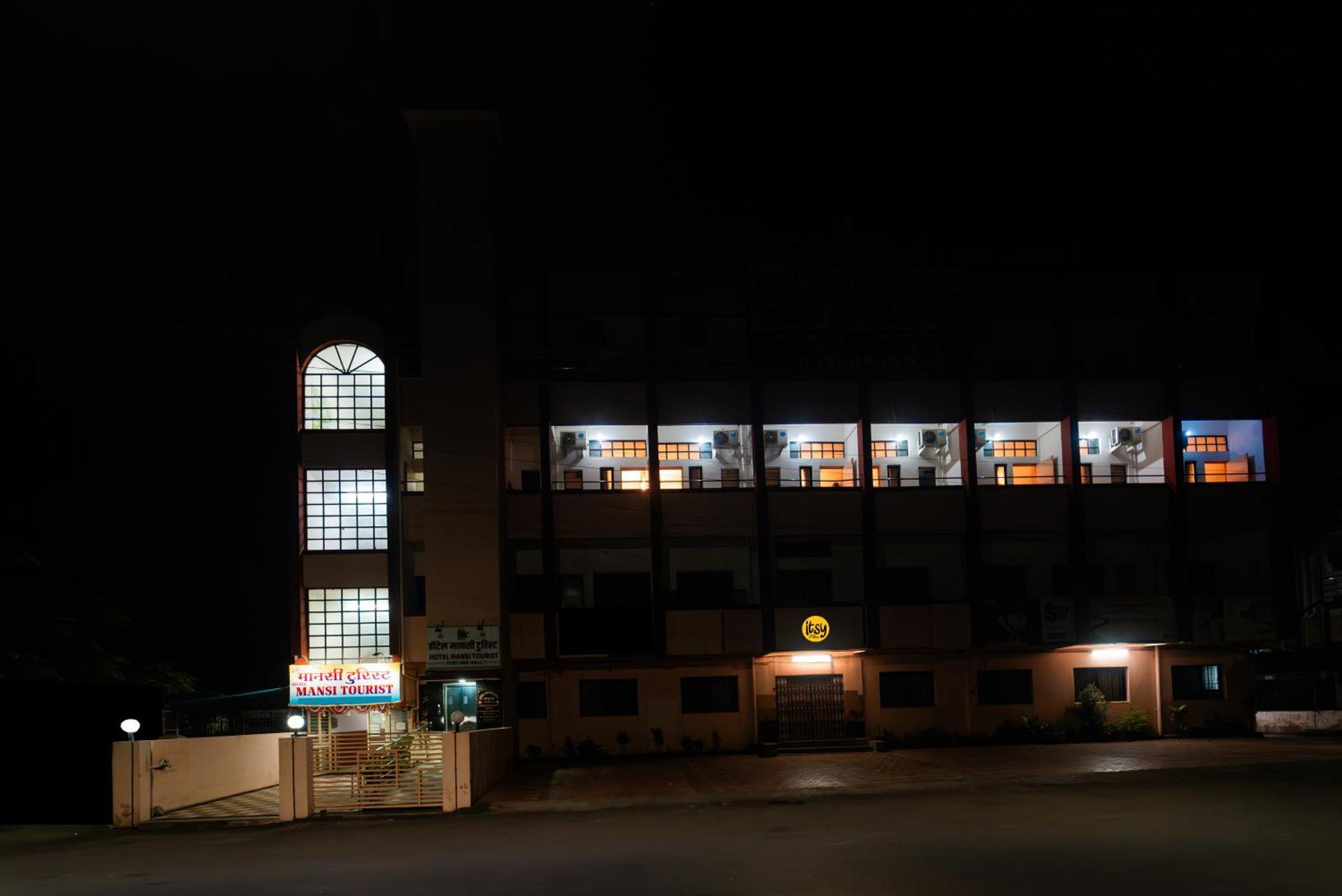 Itsy Hotels Mansi Nashik Exterior foto